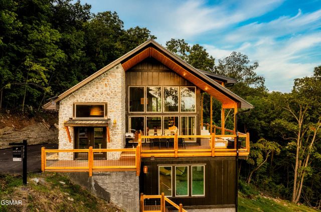 2917 Redtail Road, Sevierville, TN 37862