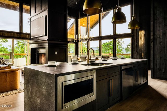 2917 Redtail Road, Sevierville, TN 37862