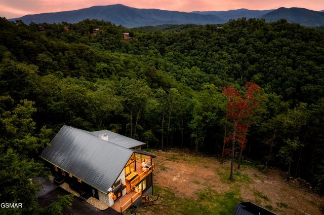 2917 Redtail Road, Sevierville, TN 37862
