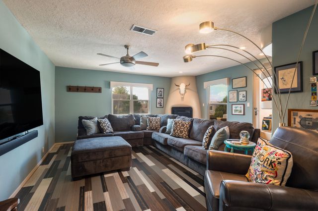 13127 Enchantment Lane NE, Albuquerque, NM 87111