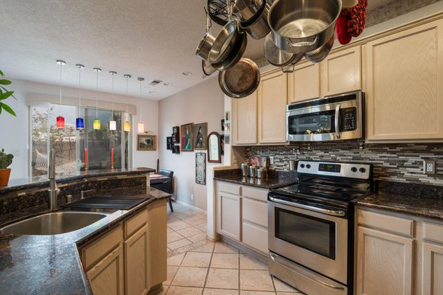 13127 Enchantment Lane NE, Albuquerque, NM 87111