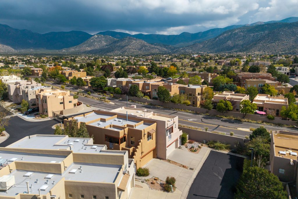 13127 Enchantment Lane NE, Albuquerque, NM 87111