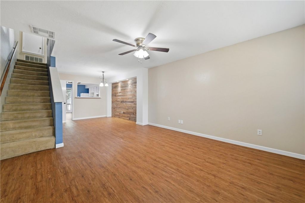 3923 Old Oaks Drive 16, Bryan, TX 77802 — photo 4