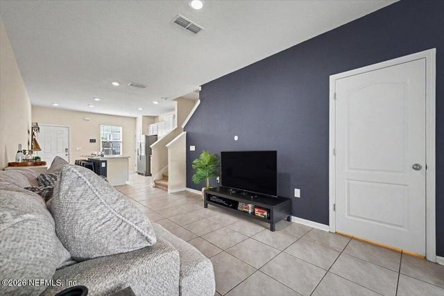 2880 MULE DEER Circle, Jacksonville, FL 32225