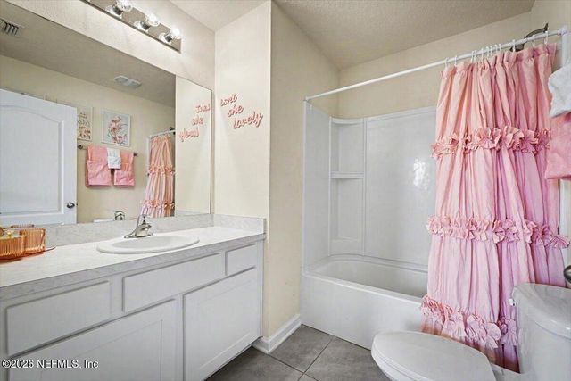 2880 MULE DEER Circle, Jacksonville, FL 32225