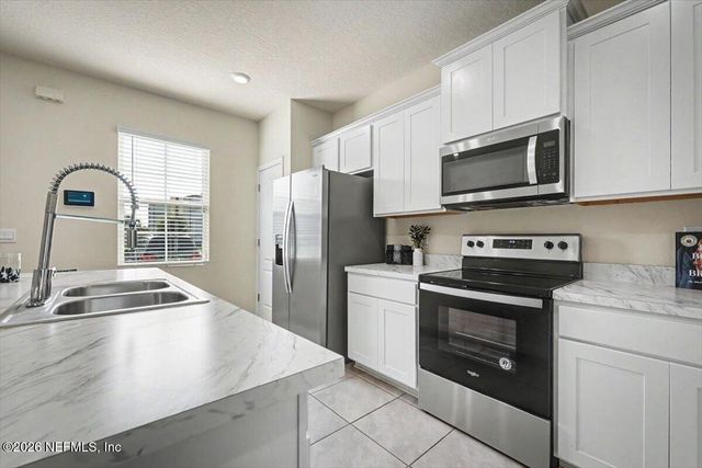 2880 MULE DEER Circle, Jacksonville, FL 32225