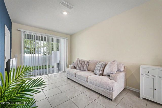 2880 MULE DEER Circle, Jacksonville, FL 32225