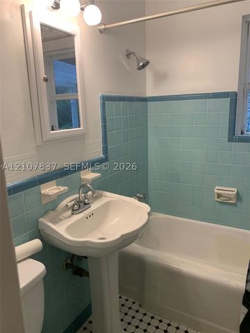 845 SW 11th Ct, Fort Lauderdale, FL 33315