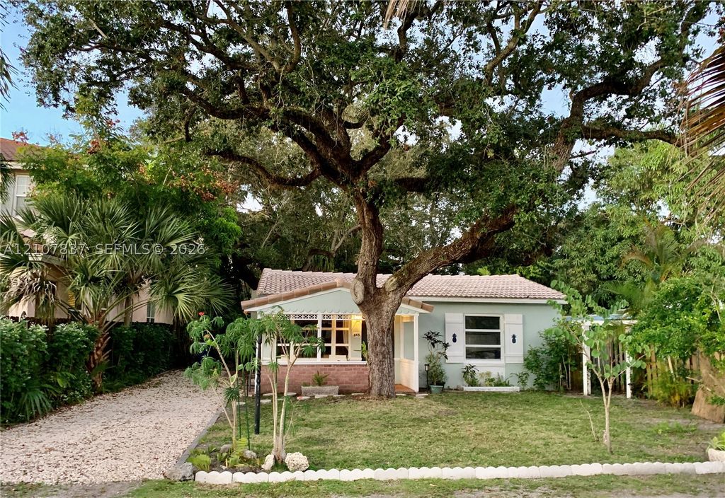 845 SW 11th Ct, Fort Lauderdale, FL 33315