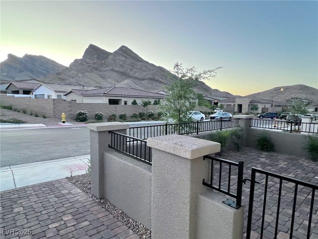 2194 Pigeon Hawk Street, Las Vegas, NV 89138