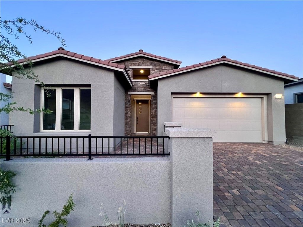 2194 Pigeon Hawk Street, Las Vegas, NV 89138