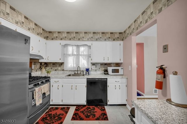 213 Myrtle Ave, Scotch Plains Twp., NJ 07076