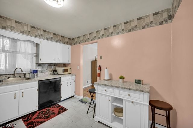 213 Myrtle Ave, Scotch Plains Twp., NJ 07076