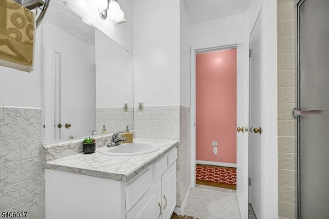 213 Myrtle Ave, Scotch Plains Twp., NJ 07076