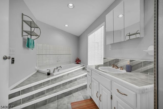 213 Myrtle Ave, Scotch Plains Twp., NJ 07076