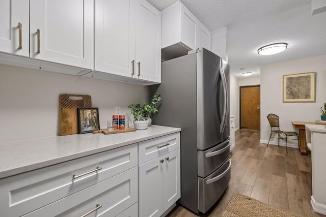 12621 Sherwood Place C11, Minnetonka, MN 55305
