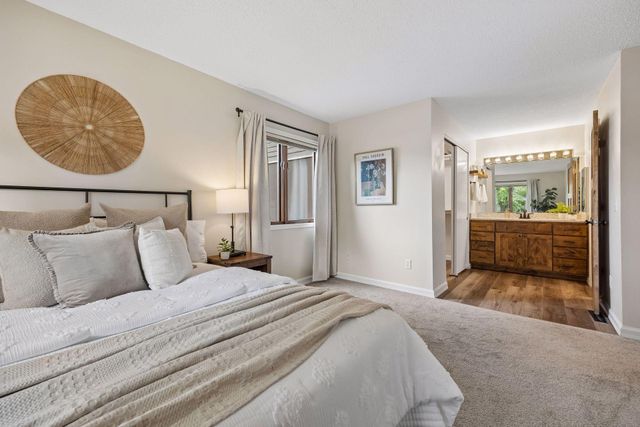 12621 Sherwood Place C11, Minnetonka, MN 55305
