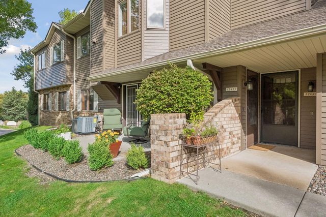 12621 Sherwood Place C11, Minnetonka, MN 55305