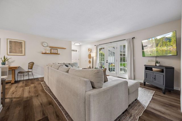 12621 Sherwood Place C11, Minnetonka, MN 55305