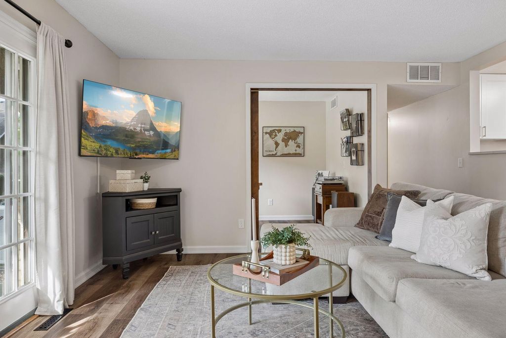 12621 Sherwood Place C11, Minnetonka, MN 55305 — photo 3