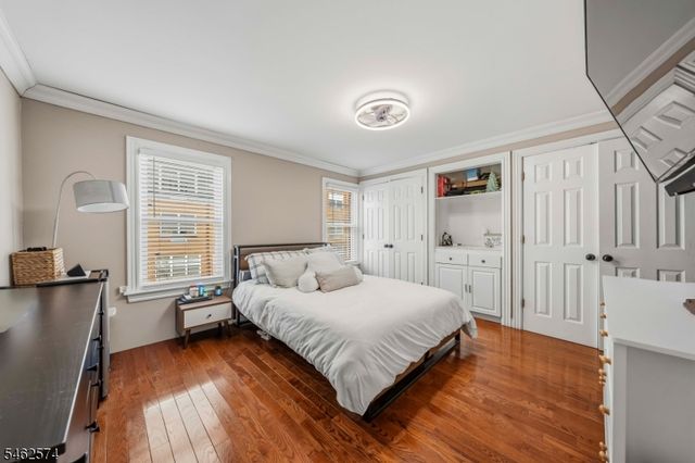 218 E 2Nd St, Bound Brook Boro, NJ 08805