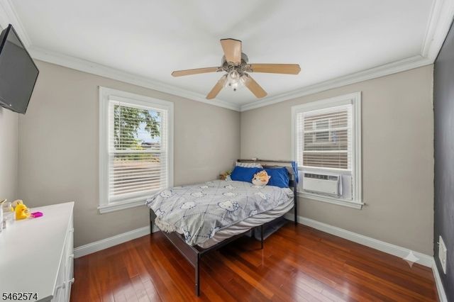 218 E 2Nd St, Bound Brook Boro, NJ 08805