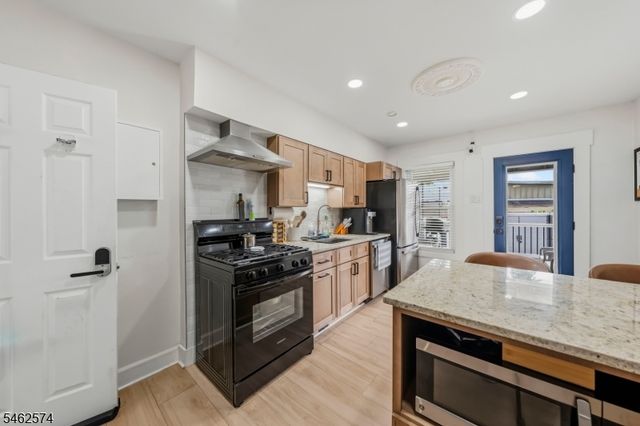 218 E 2Nd St, Bound Brook Boro, NJ 08805
