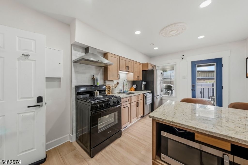 218 E 2Nd St, Bound Brook Boro, NJ 08805 — photo 4