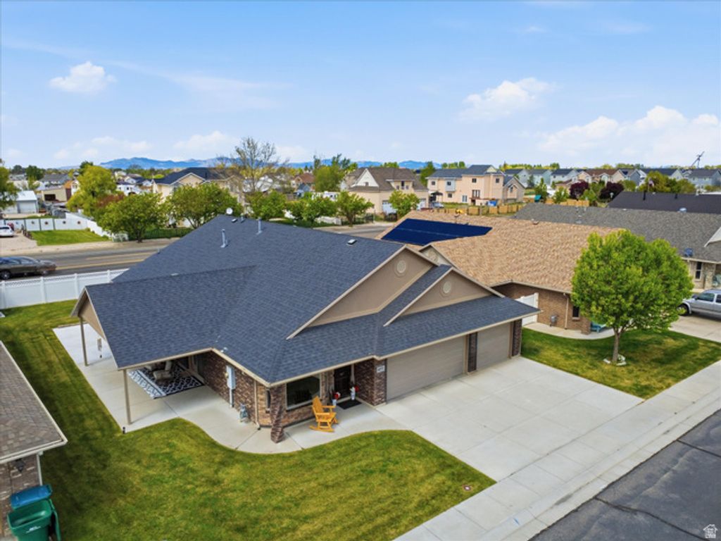 Image 21 of property listing at 4277 S 3475 W, West Haven, UT 84401