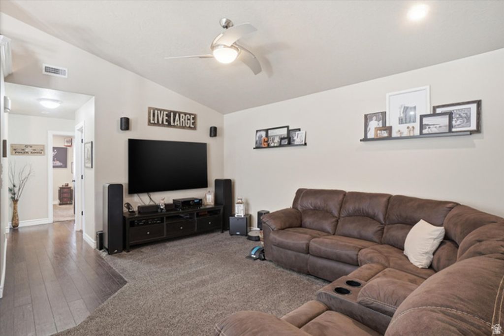 Image 5 of property listing at 4277 S 3475 W, West Haven, UT 84401