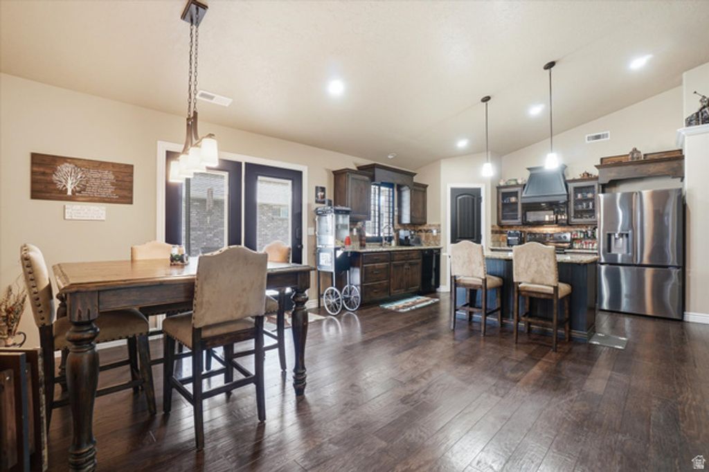 Image 6 of property listing at 4277 S 3475 W, West Haven, UT 84401