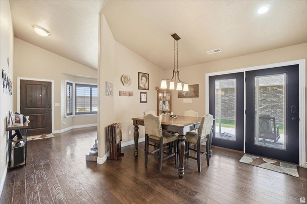 Image 7 of property listing at 4277 S 3475 W, West Haven, UT 84401