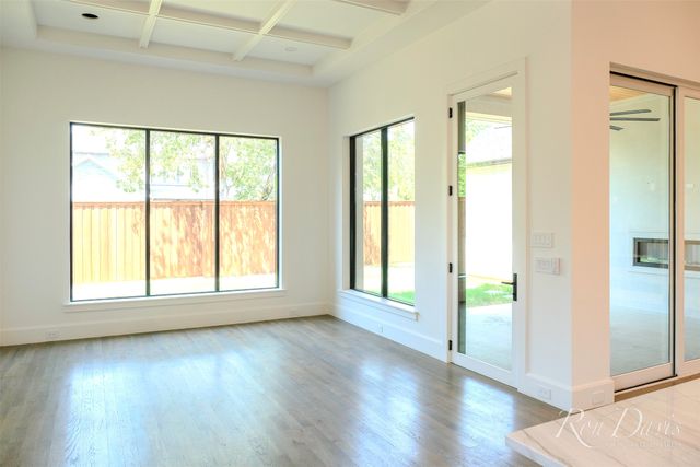 9845 Lenel Place, Dallas, TX 75220