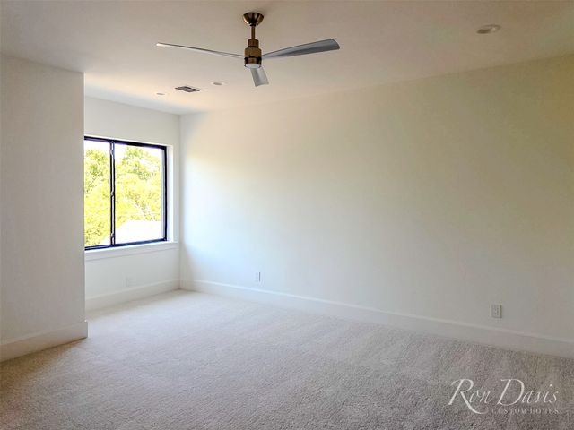 9845 Lenel Place, Dallas, TX 75220