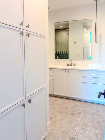9845 Lenel Place, Dallas, TX 75220