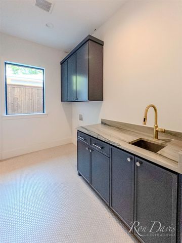 9845 Lenel Place, Dallas, TX 75220