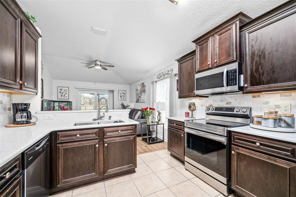 Image 13 of property listing at 8147 NW 51ST DRIVE, Gainesville, FL 32653