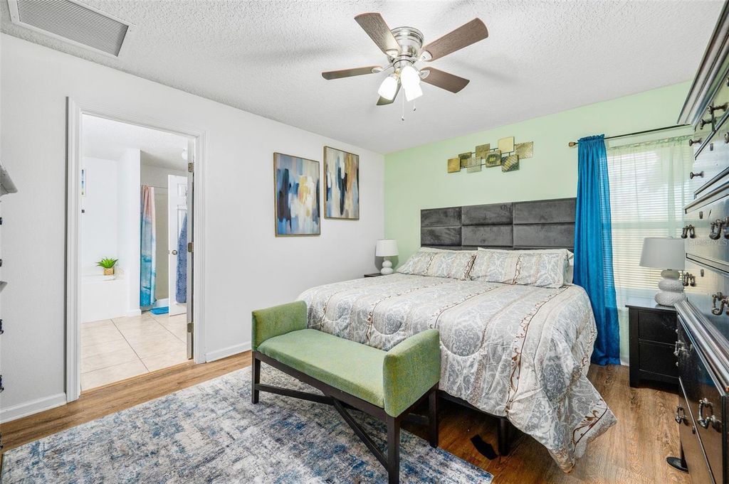 Image 16 of property listing at 8147 NW 51ST DRIVE, Gainesville, FL 32653