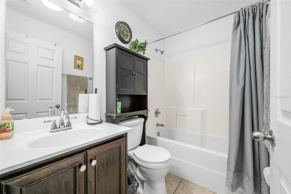 Image 23 of property listing at 8147 NW 51ST DRIVE, Gainesville, FL 32653