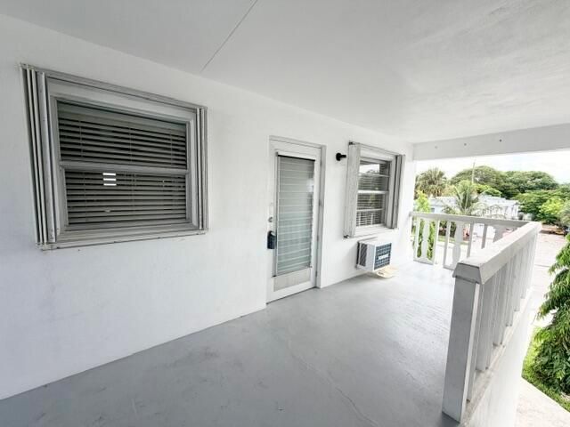 315 7th Avenue S 6B, Lake Worth Beach, FL 33460