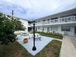 315 7th Avenue S 6B, Lake Worth Beach, FL 33460