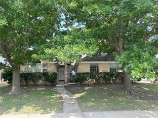 7800 Crestview Drive, Plano, TX 75024
