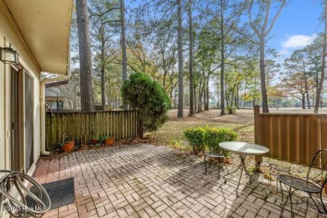 65 Quarterdeck Townes, New Bern, NC 28562