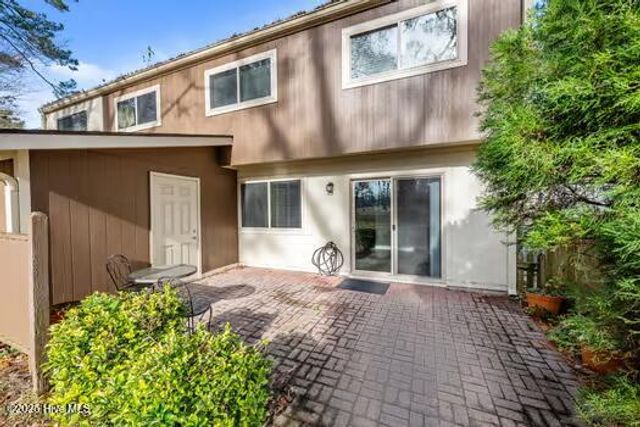 65 Quarterdeck Townes, New Bern, NC 28562