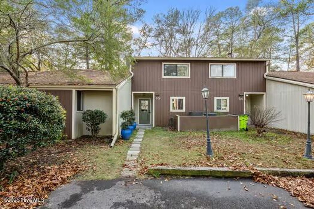 65 Quarterdeck Townes, New Bern, NC 28562