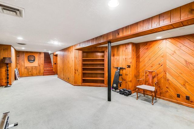 1420 Gambier Road, Mount Vernon, OH 43050