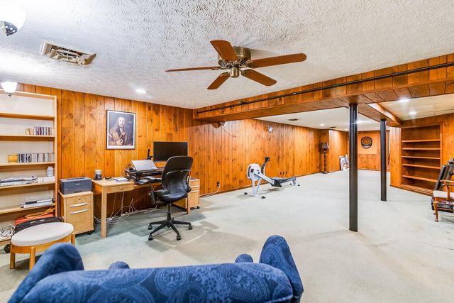 1420 Gambier Road, Mount Vernon, OH 43050