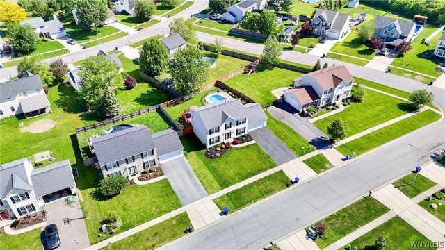 2235 Hunters Hollow Lane, Hamburg, NY 14085