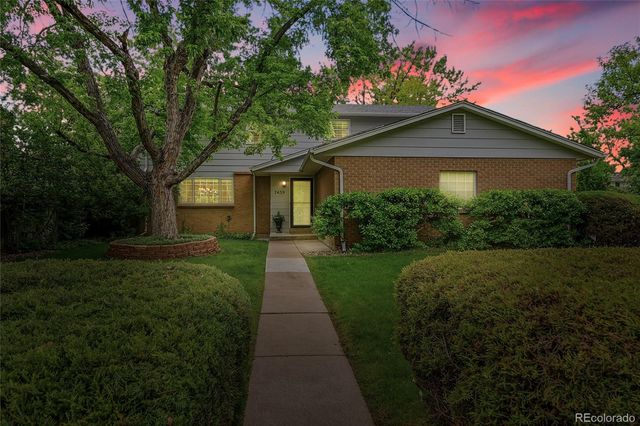 7439 S Depew Street, Littleton, CO 80128