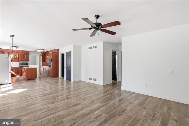 2242 SCOTLAND ROAD, Chambersburg, PA 17201